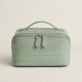 Essential 20 Pistachio Croc